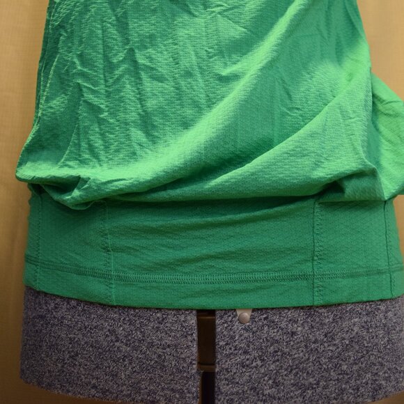 Lululemon Womens Size 6-8 Tank Top Loose Open Back Criss Cross Sports Bra EUC! - Picture 6 of 10